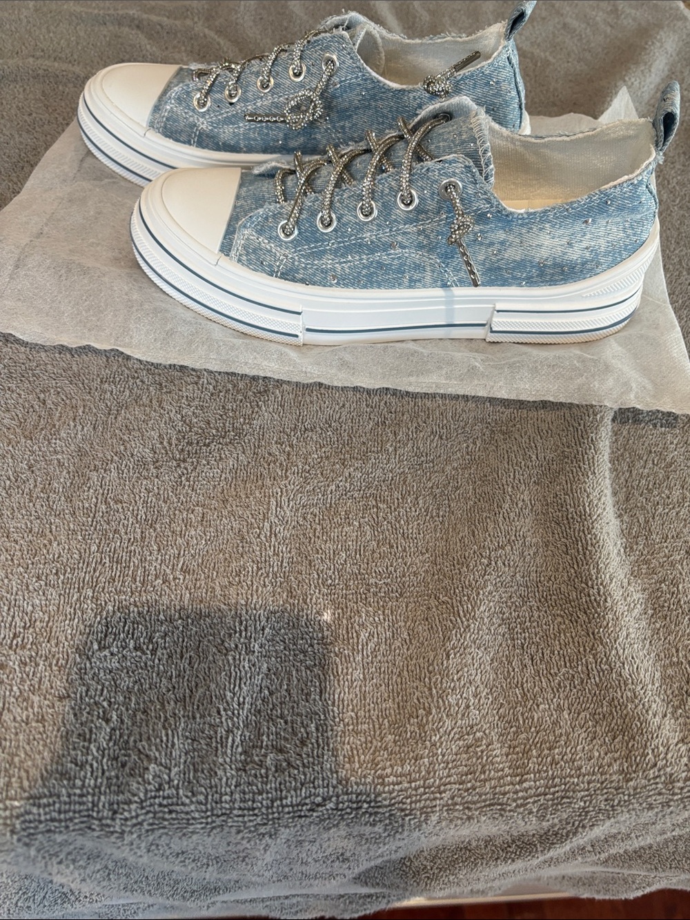 Very G Glitter Denim-Style Low Top Sneakers - Light Blue